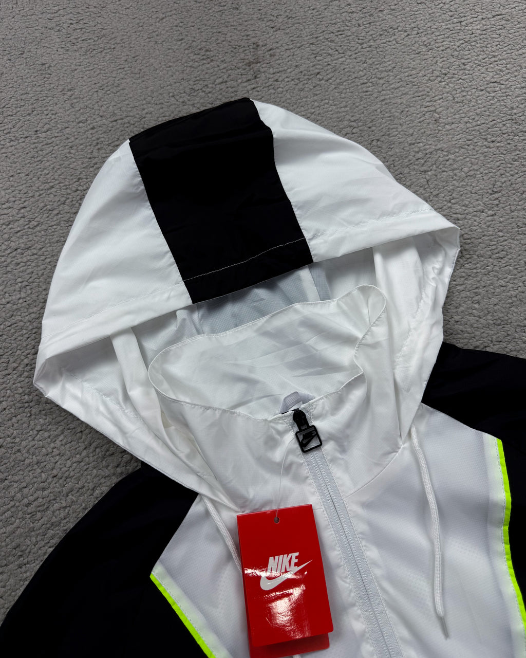 CORTA VENTO NK SWOOSH NEON