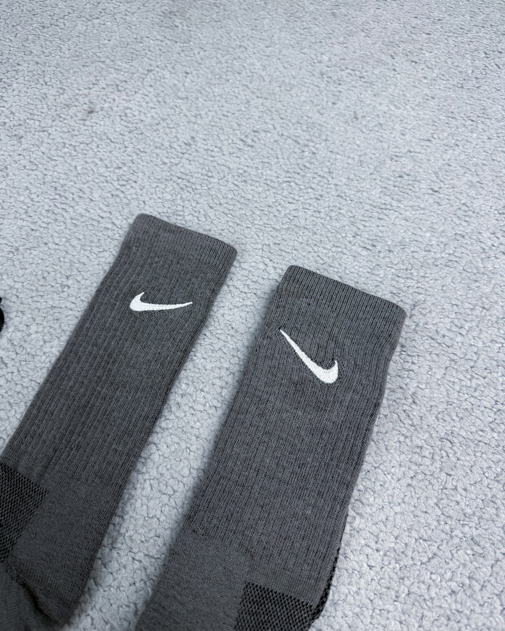 MEIA NK SWOOSH CINZA