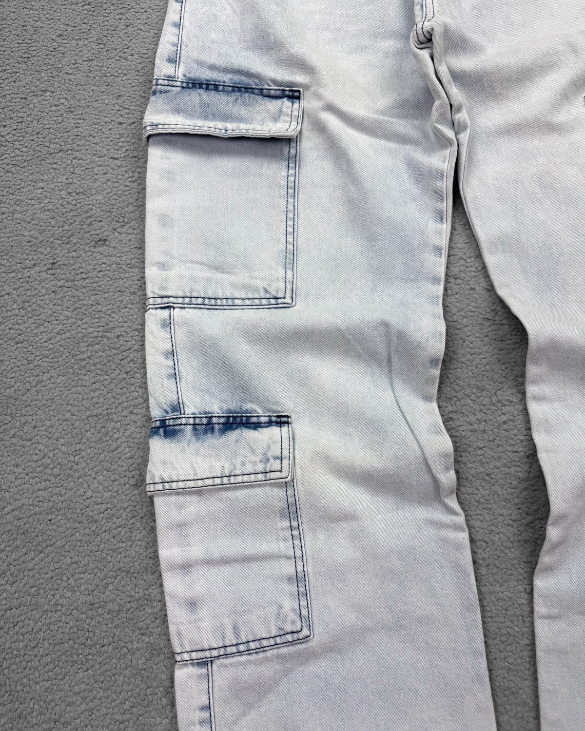 CALÇA JEANS CARGO 4 BOLSOS