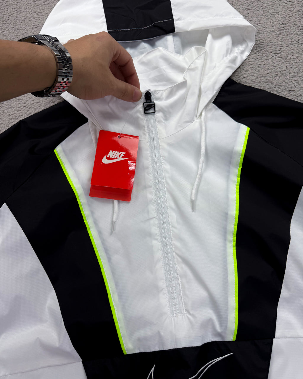 CORTA VENTO NK SWOOSH NEON