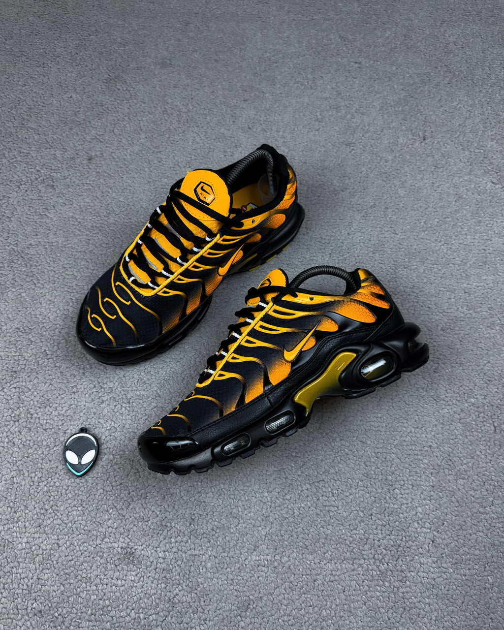 TÊNIS NK AIR MAX PLUS TN BLACK SUNDIAL