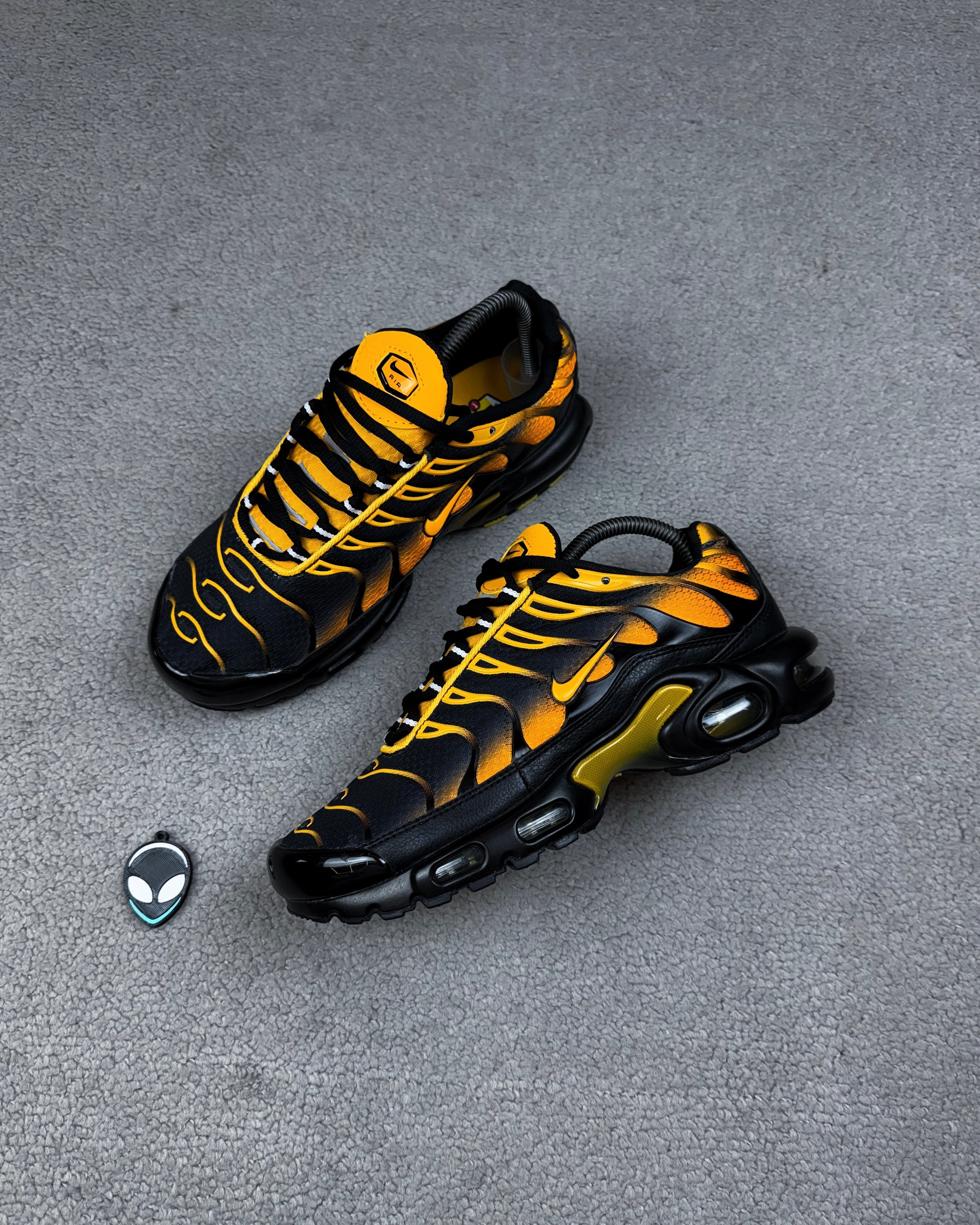 TÊNIS NK AIR MAX PLUS TN BLACK SUNDIAL