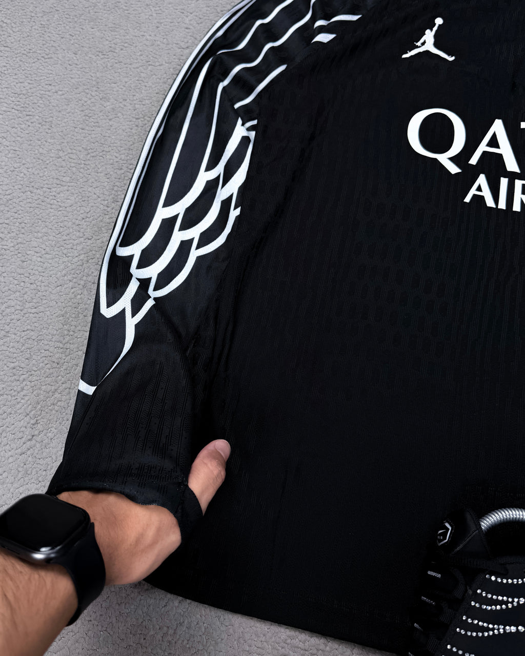 CONJUNTO DE TREINO PSG - PRETO/BRANCO