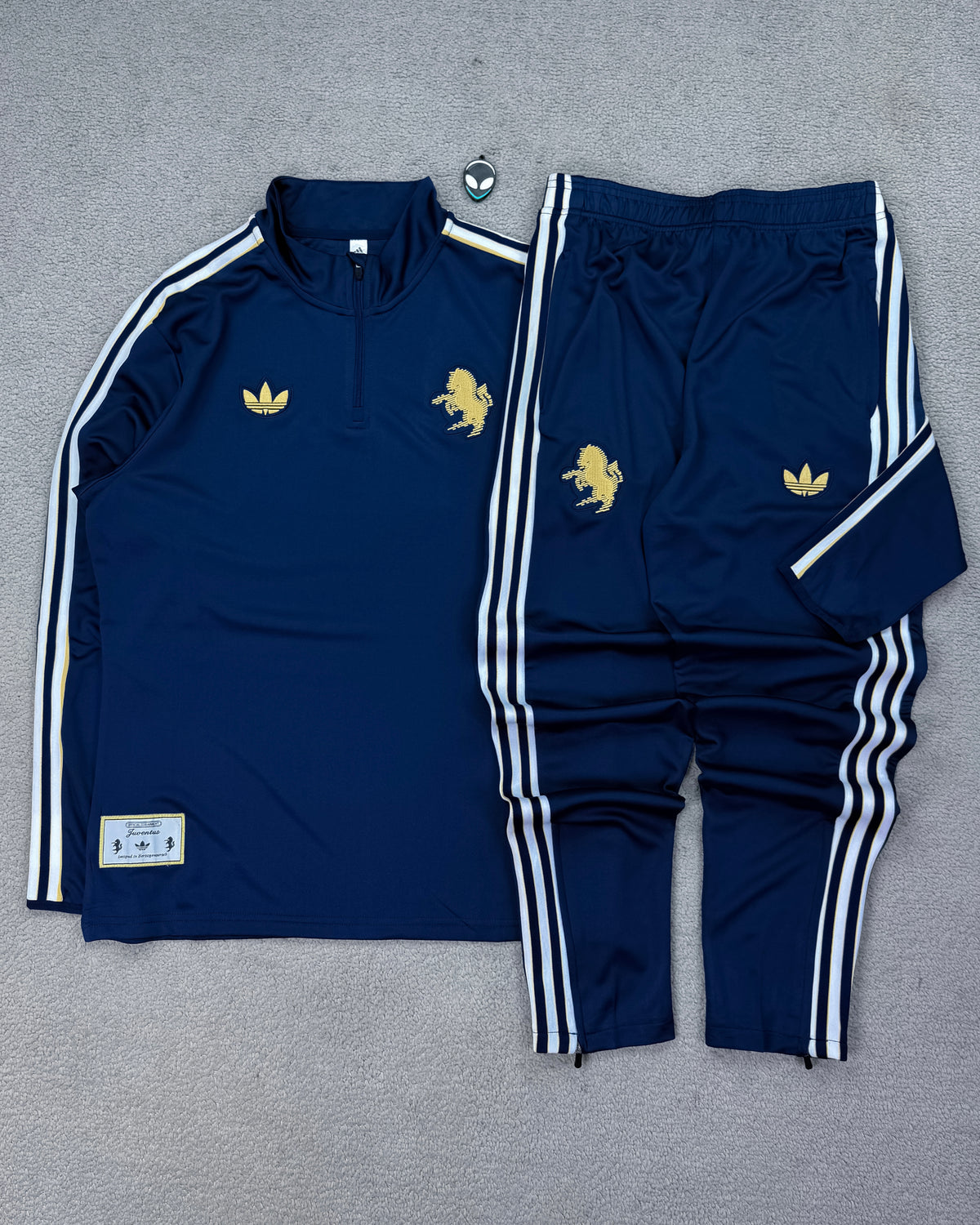 CONJUNTO DE TREINO JUVENTUS