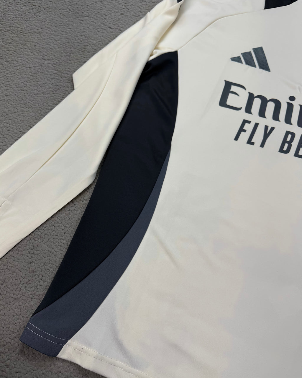 CONJUNTO DE TREINO REAL MADRID