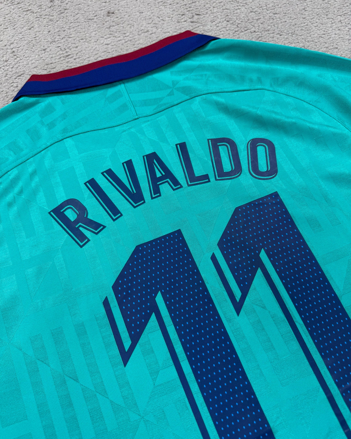 CAMISETA BARCELONA 19/20 VERSÃO RETRÔ RIVALDO