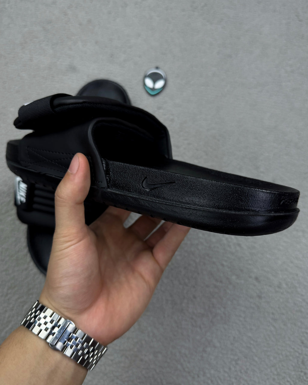 CHINELO NK OFFCOURT ADJUST