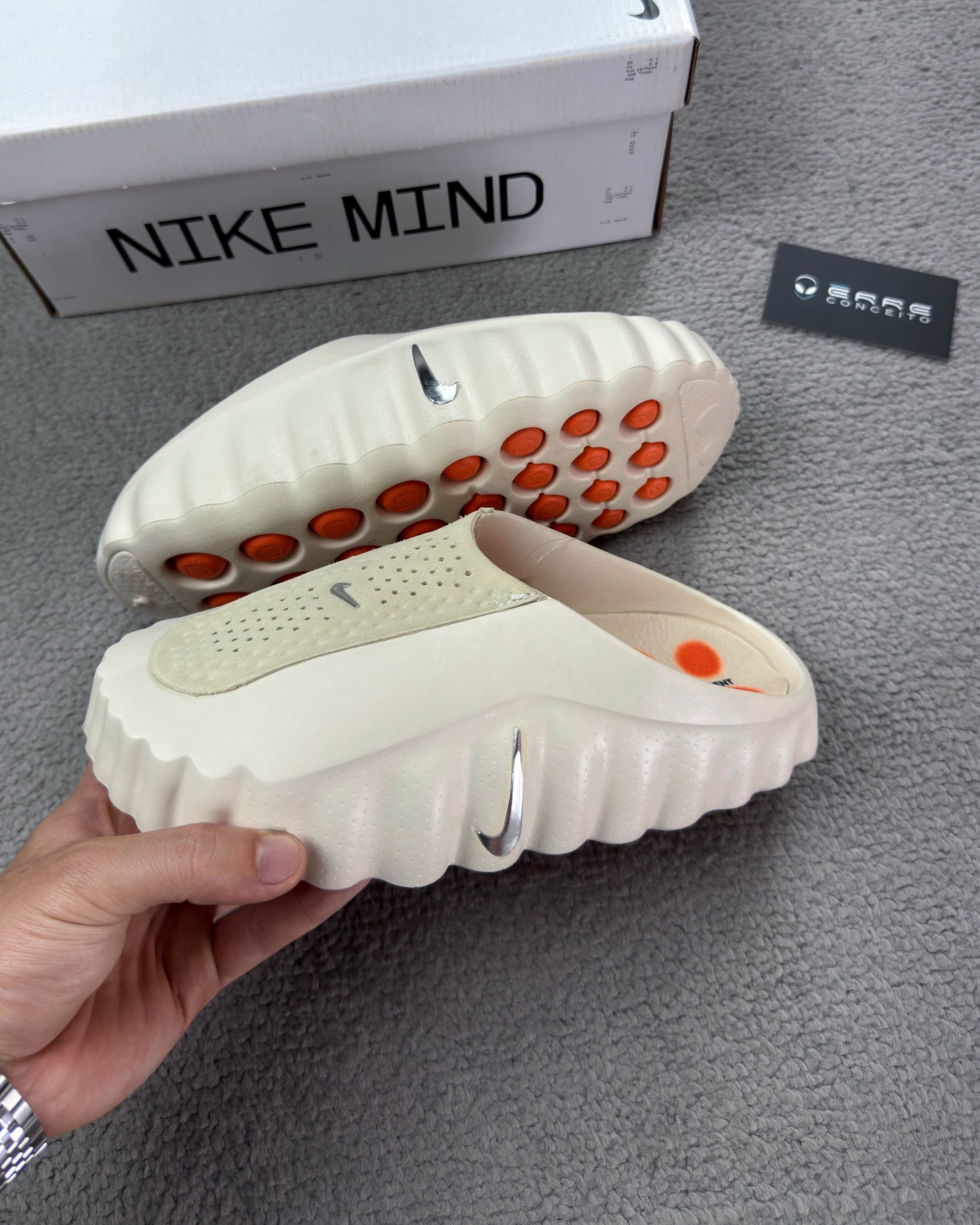 CHINELO NIKE MIND 001