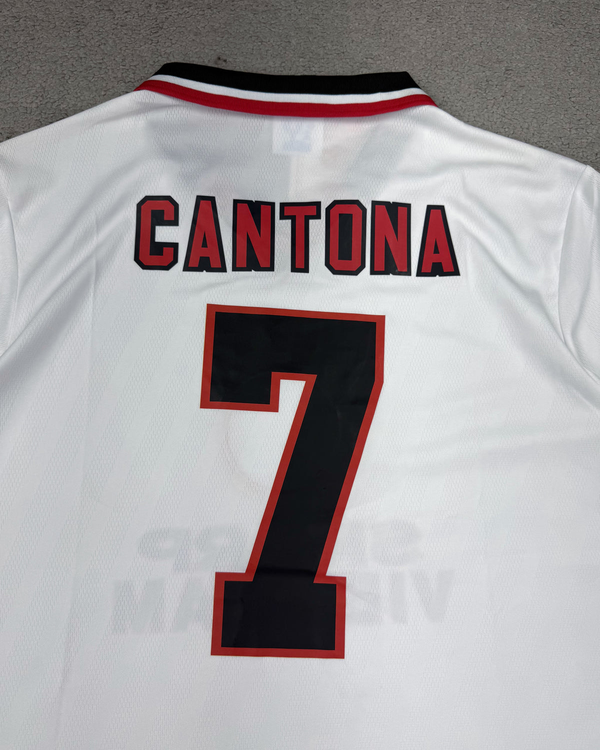 CAMISETA RETRÔ MANCHESTER UNITED CANTONA 96/97
