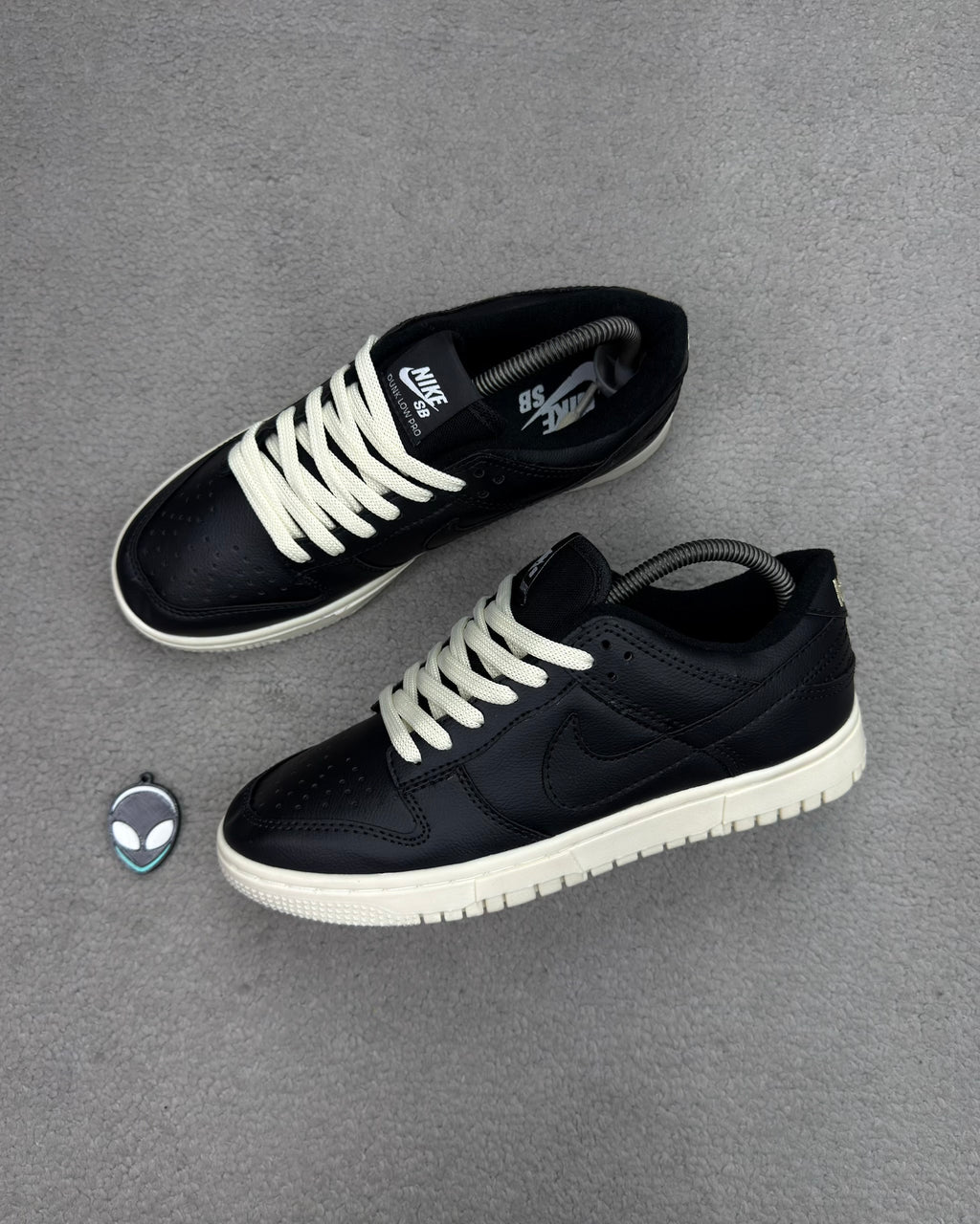 TÊNIS NK DUNK PRETO/BEGE