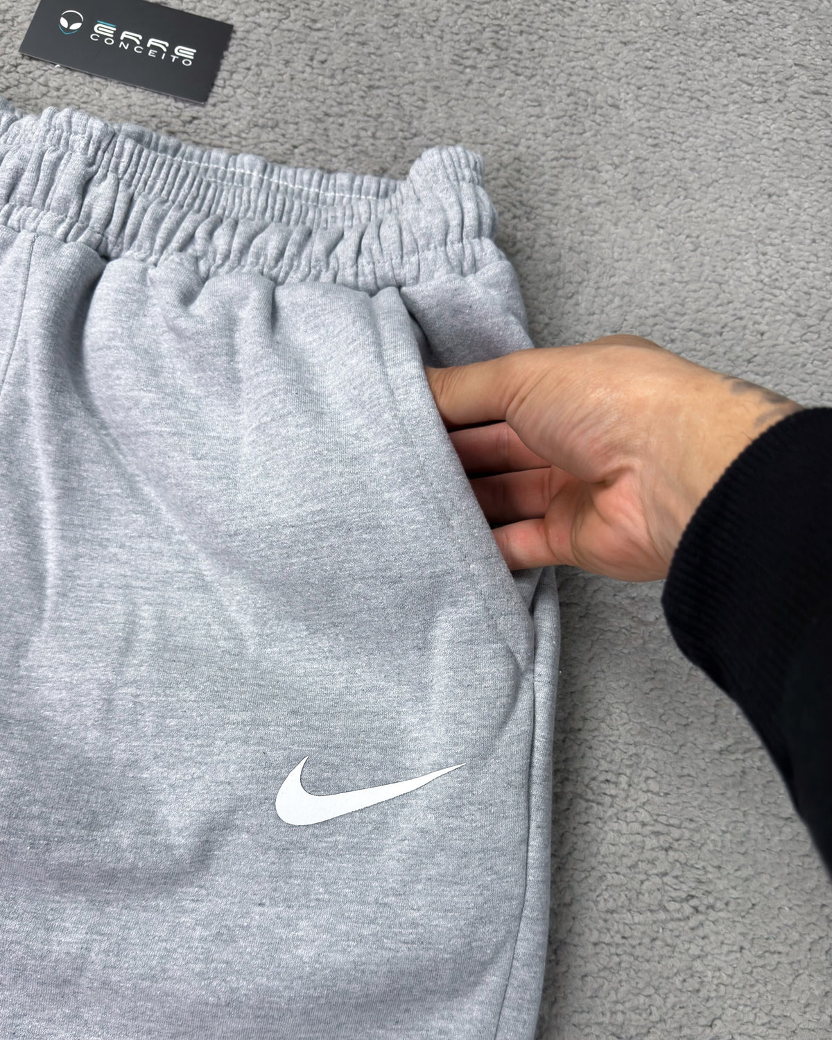 CALÇA NK MOLETOM SWOOSH EMBORRACHADA