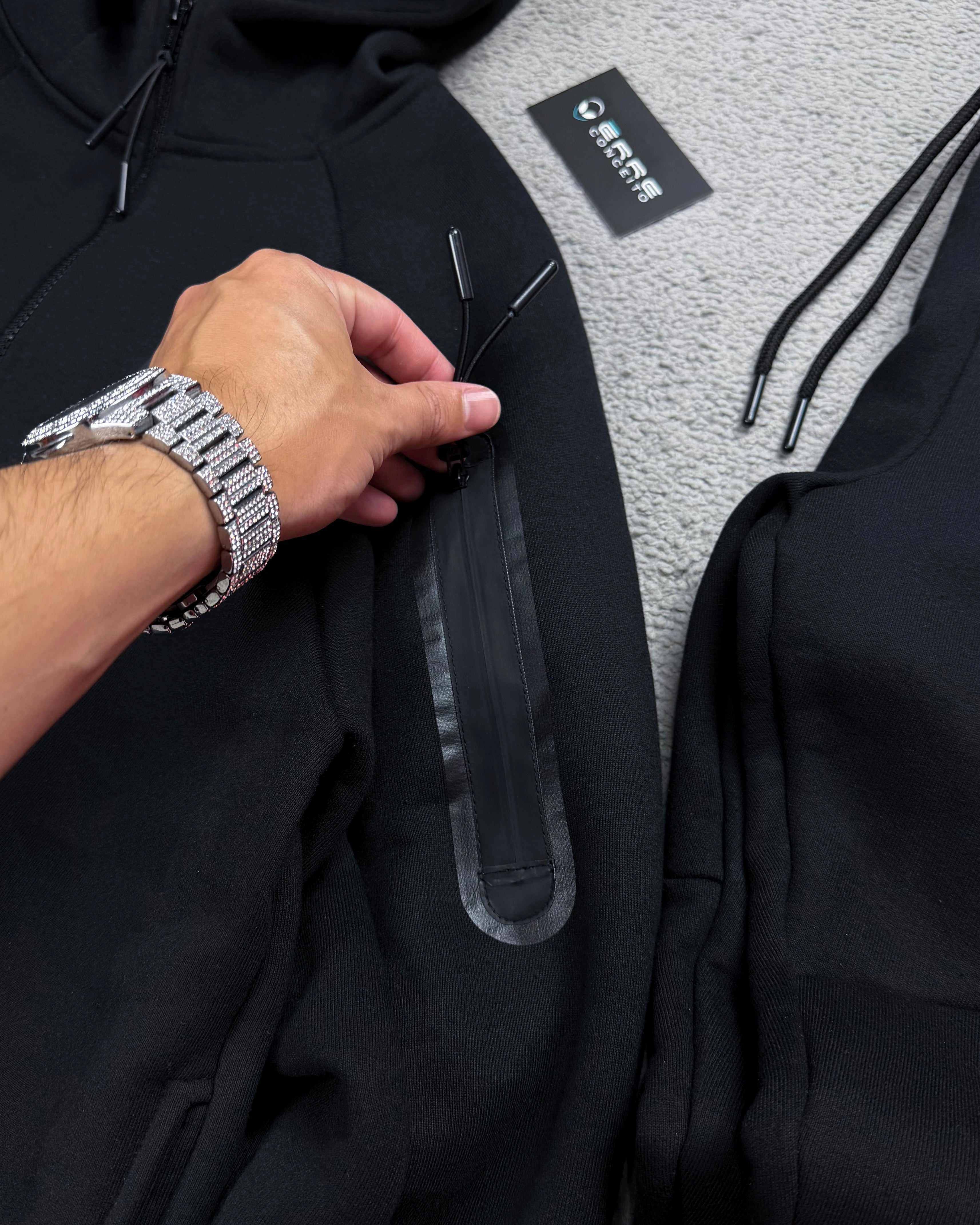 CONJUNTO NK TECH FLEECE