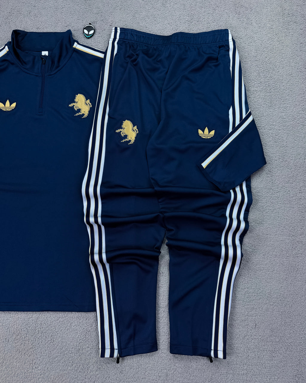 CONJUNTO DE TREINO JUVENTUS