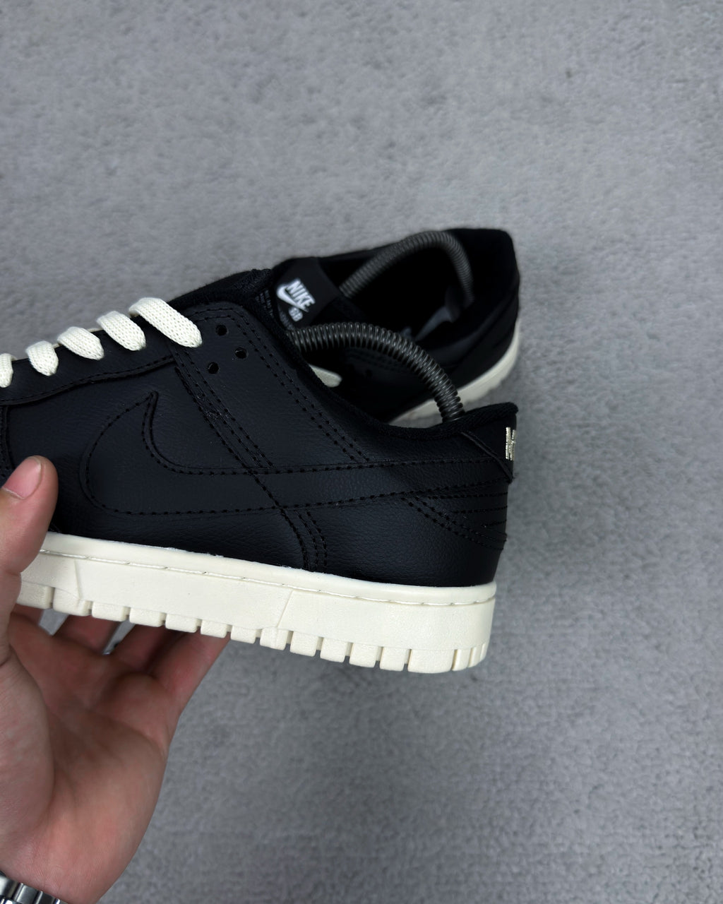 TÊNIS NK DUNK PRETO/BEGE