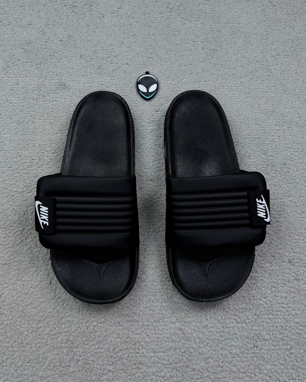 CHINELO NK OFFCOURT ADJUST