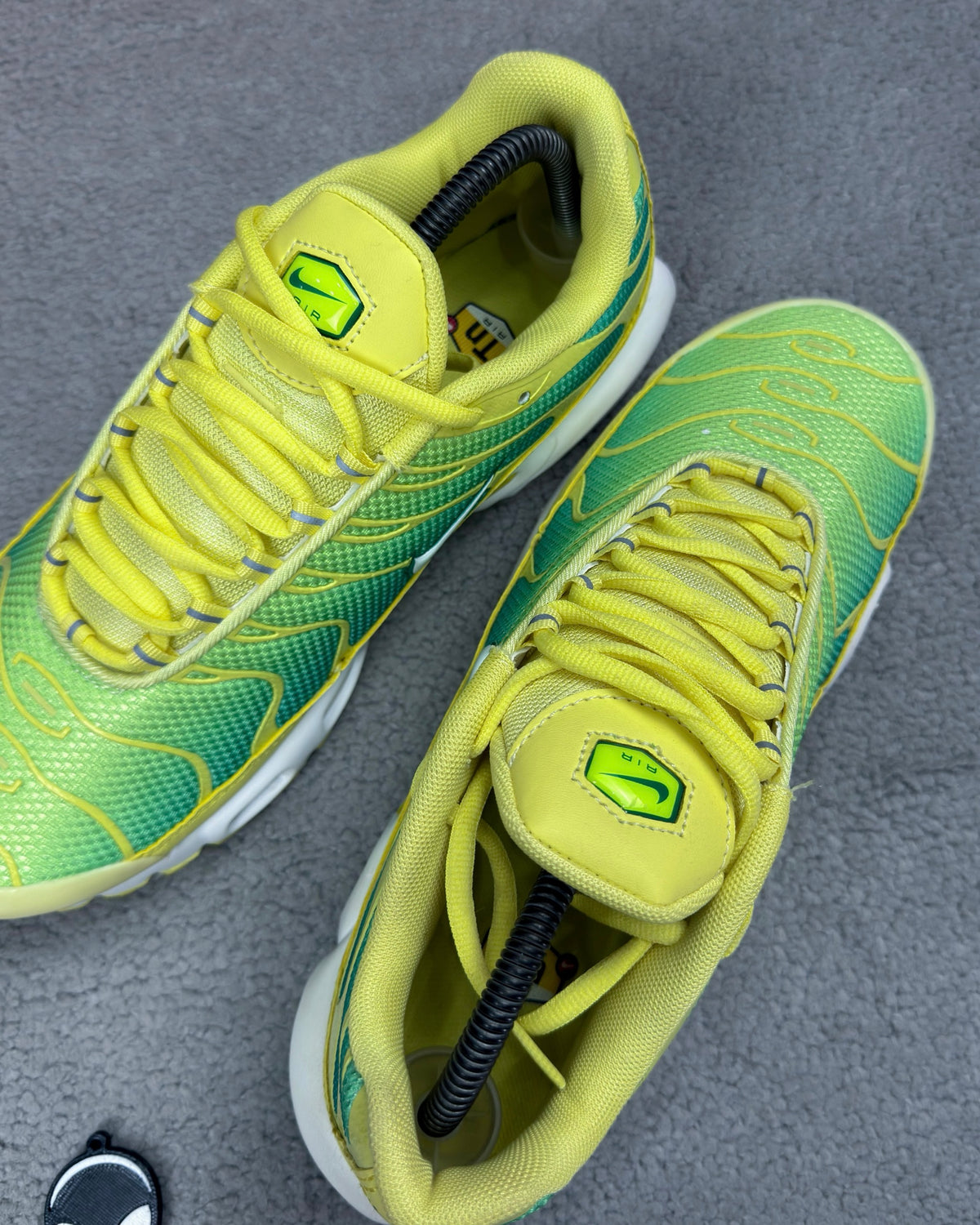 TÊNIS NK AIR MAX PLUS TN LEMON LIME