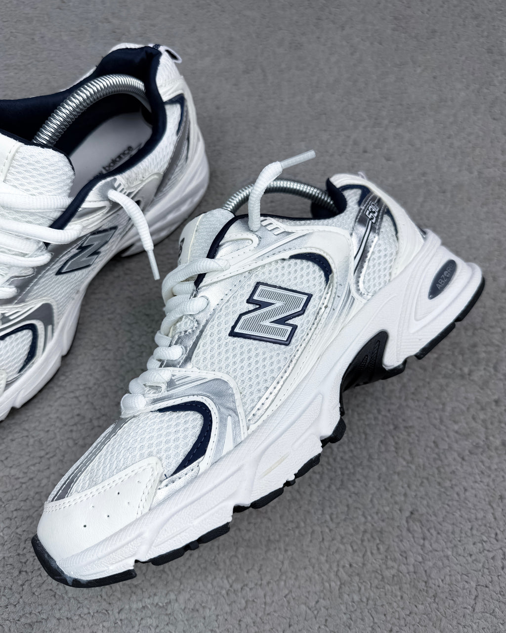 TÊNIS NB 530 - WHITE SILVER