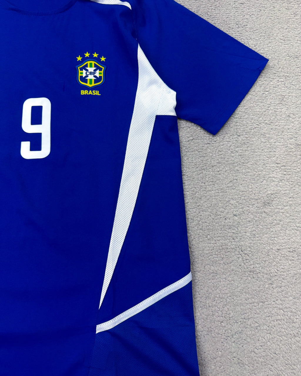 CAMISETA RETRÔ BRASIL RONALDO 2002