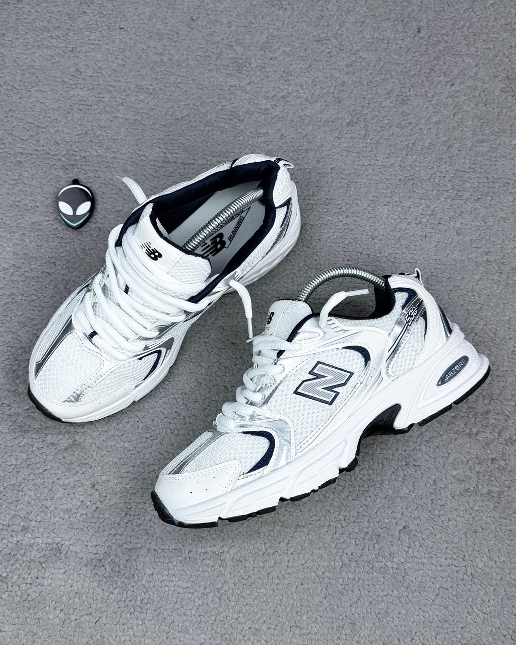 TÊNIS NB 530 - WHITE SILVER