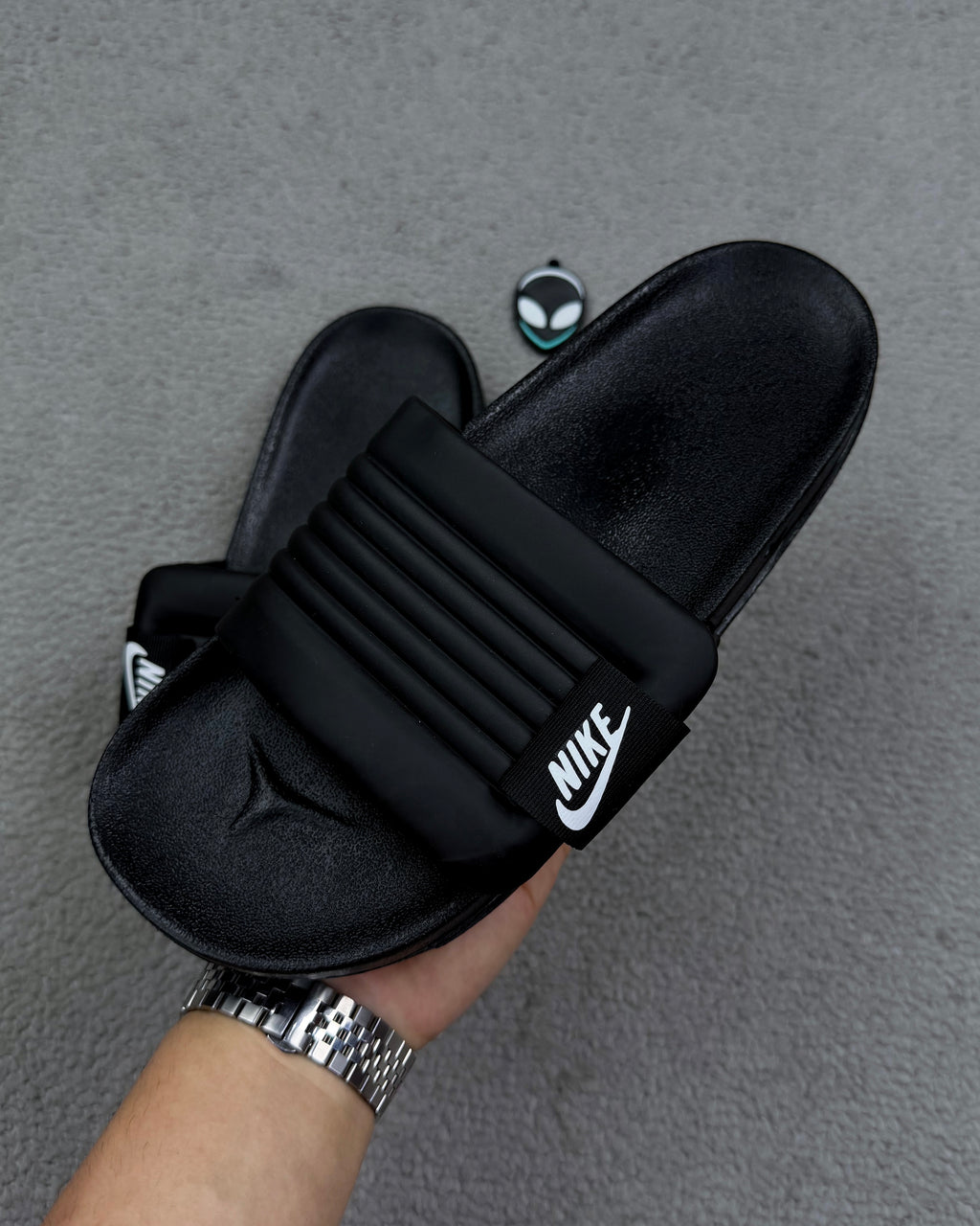 CHINELO NK OFFCOURT ADJUST