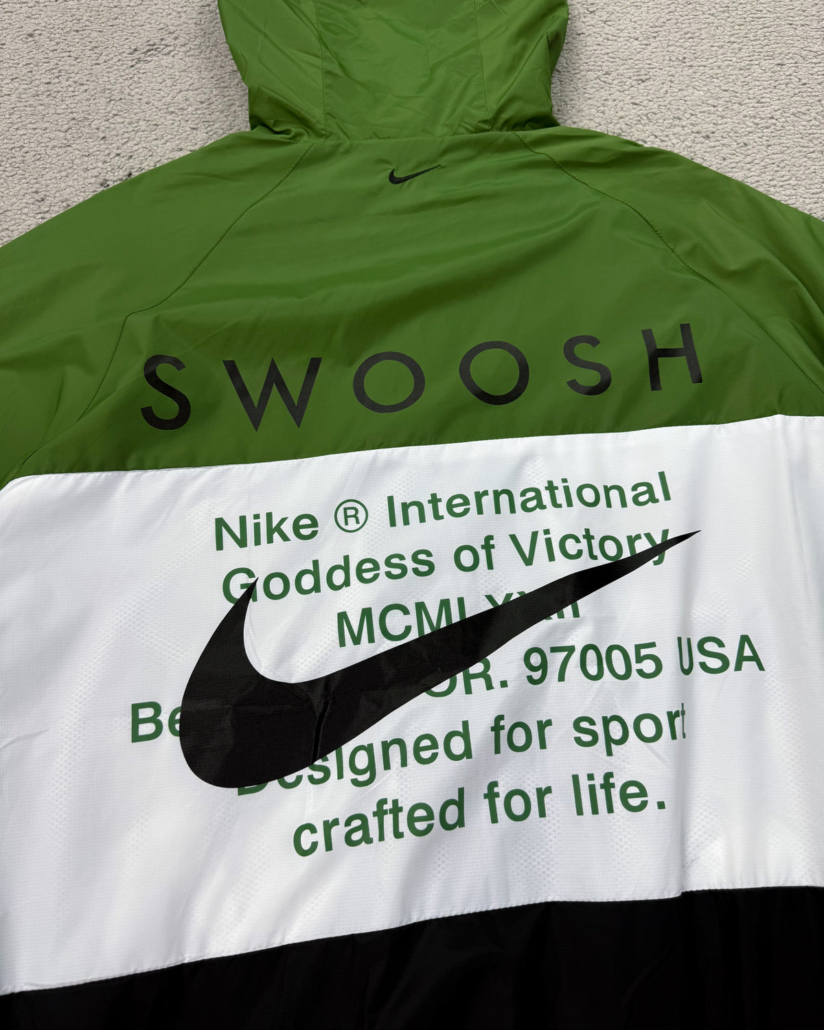 CORTA VENTO NK DOUBLE SWOOSH