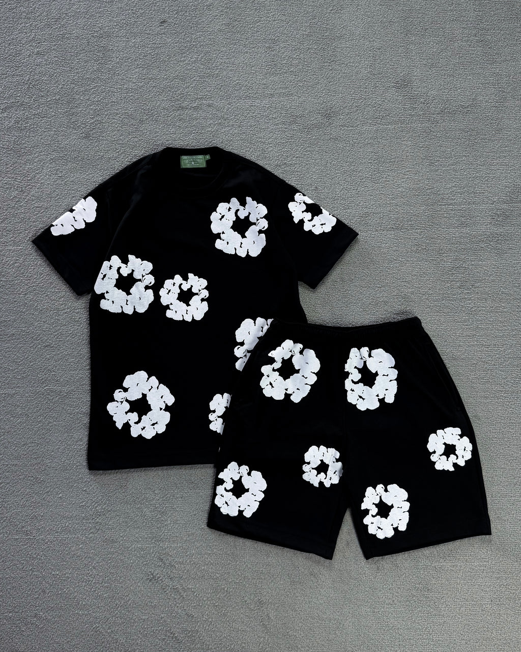 CONJUNTO DENIM TEARS