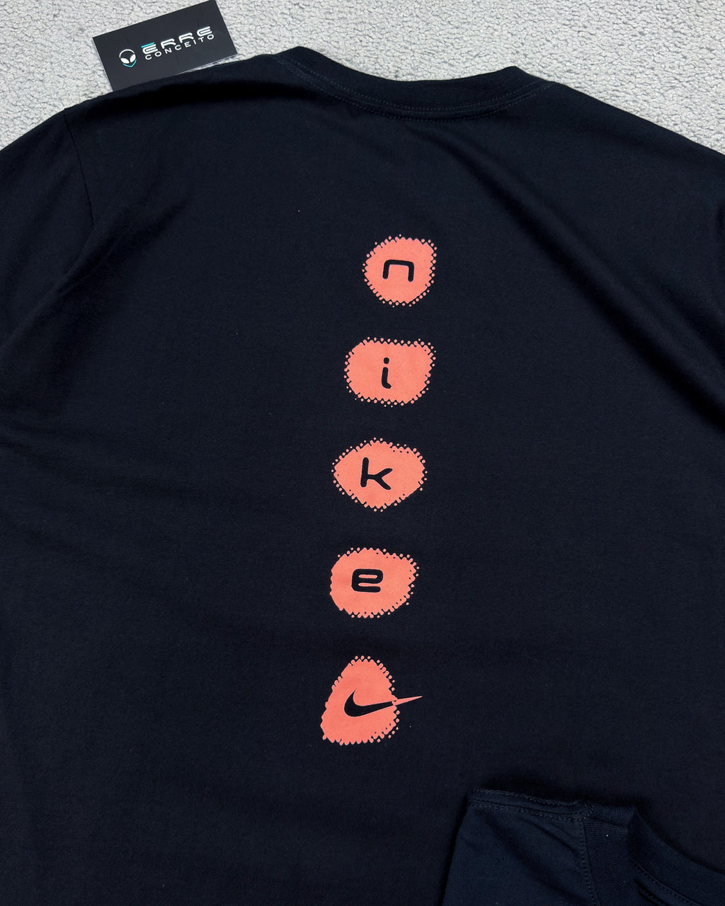 CAMISETA NK AIR MAX PRETA