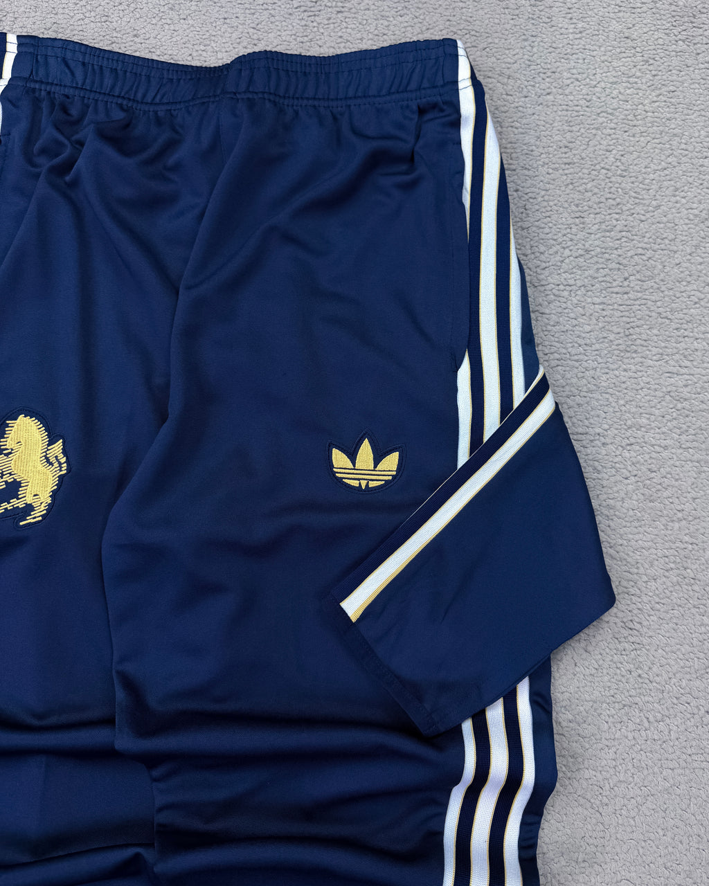 CONJUNTO DE TREINO JUVENTUS
