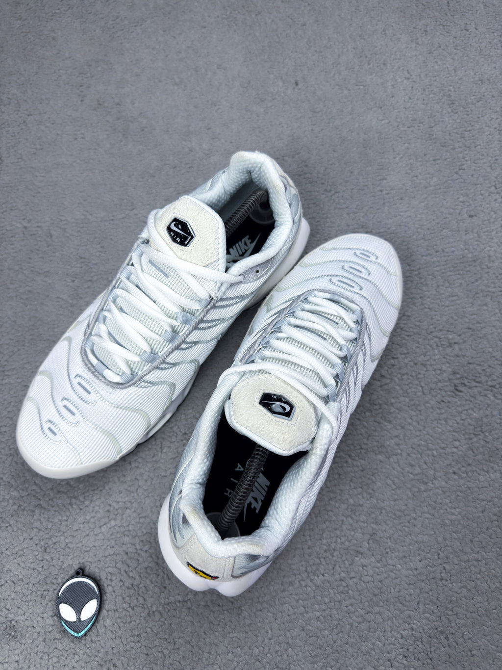 TÊNIS NK AIR MAX PLUS TN CAMURÇA