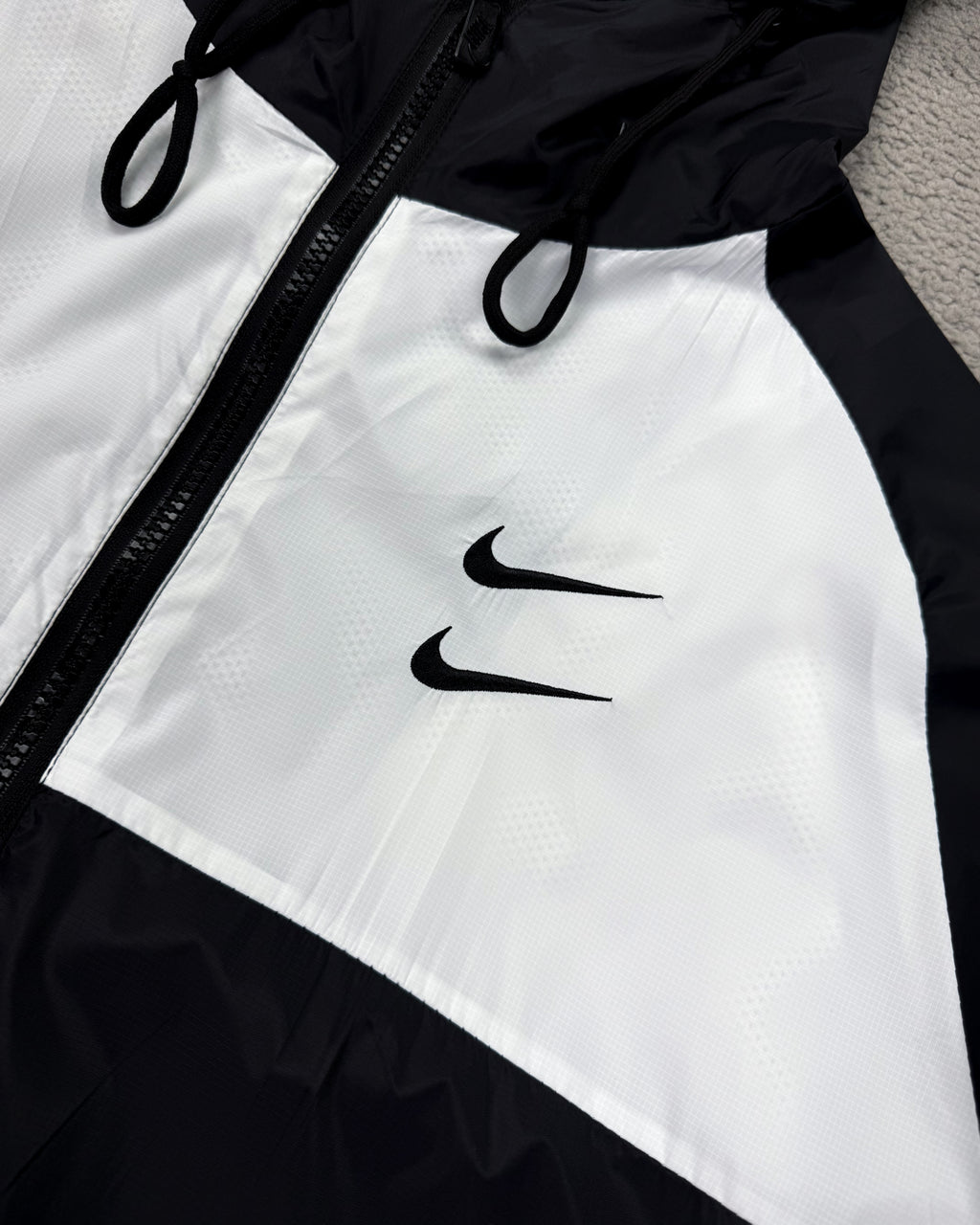 CORTA VENTO NK DOUBLE SWOOSH