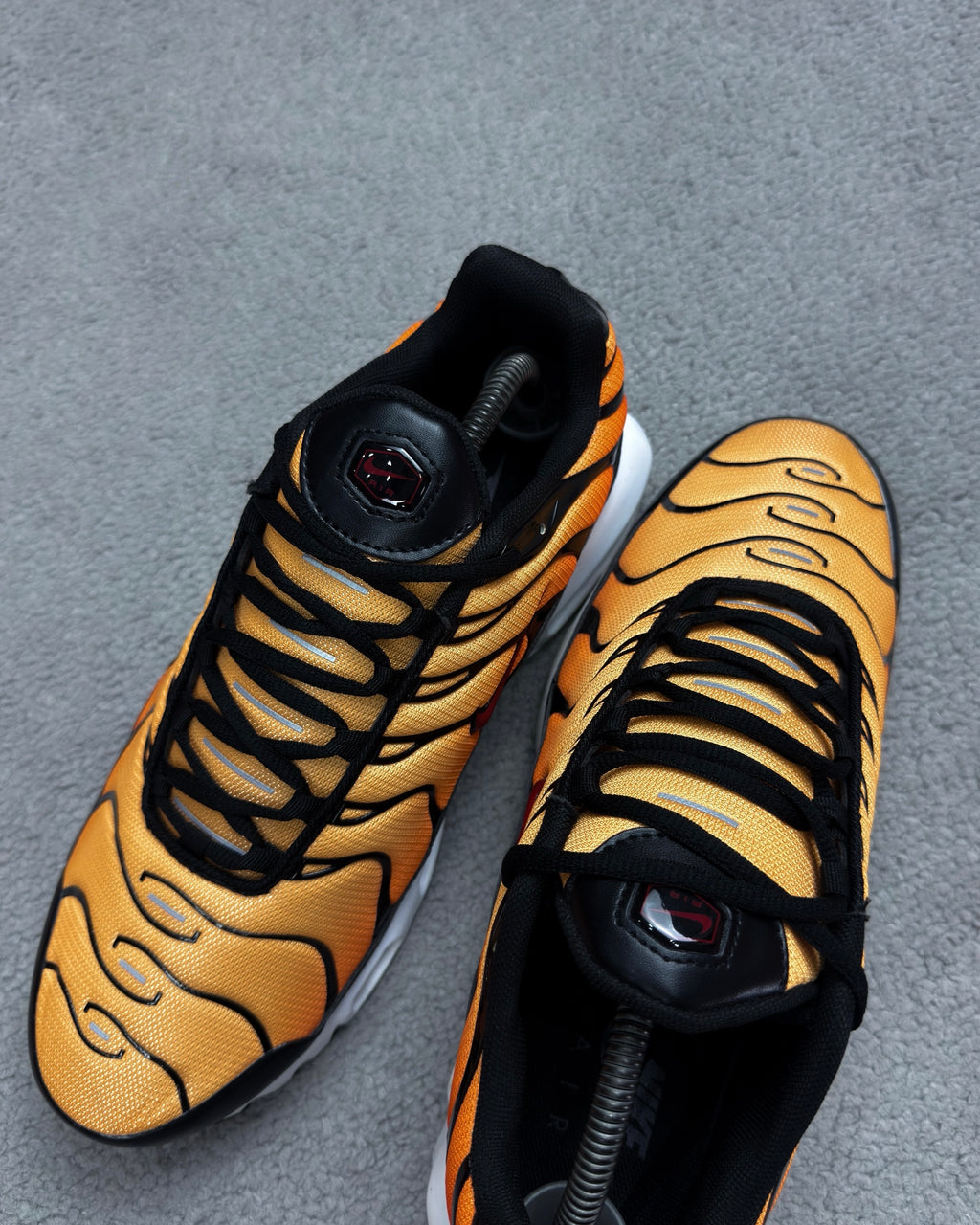 TÊNIS NK AIR MAX PLUS TN SUNSET
