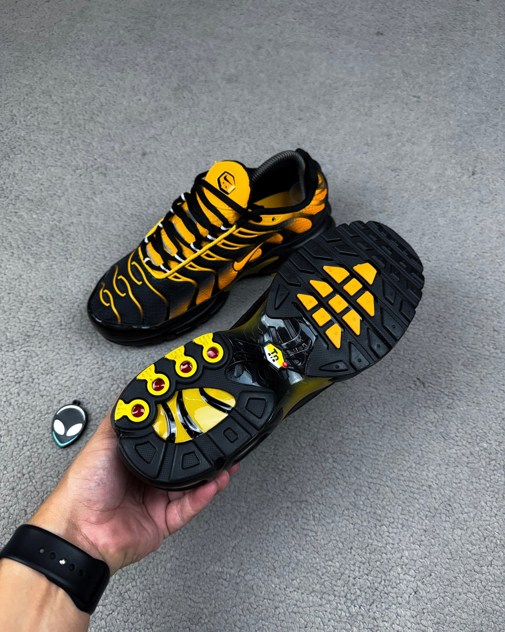 TÊNIS NK AIR MAX PLUS TN BLACK SUNDIAL