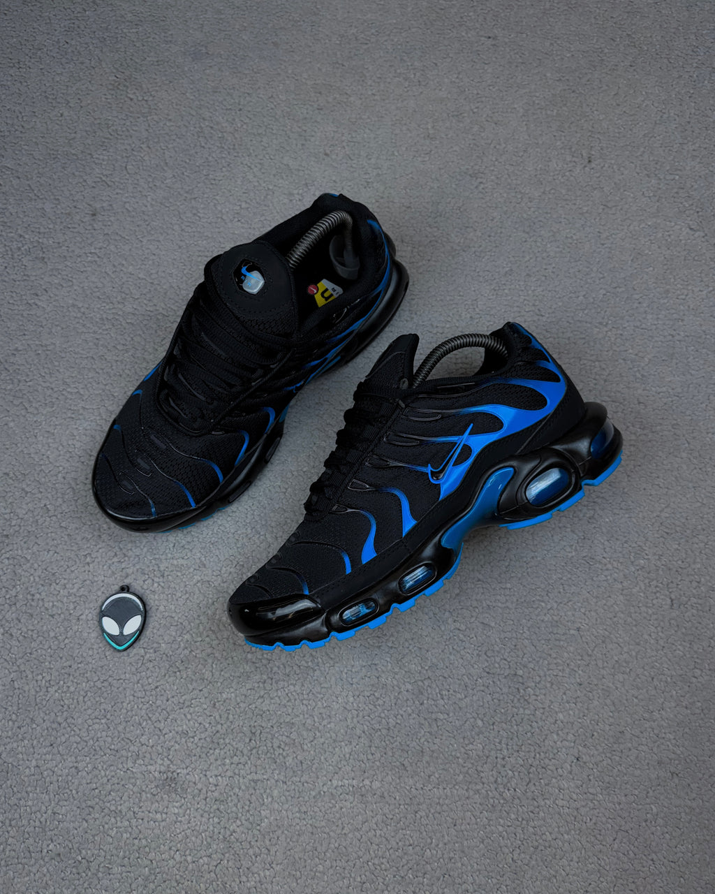 TÊNIS NK AIR MAX PLUS TN BLACK UNIVERSITY BLUE