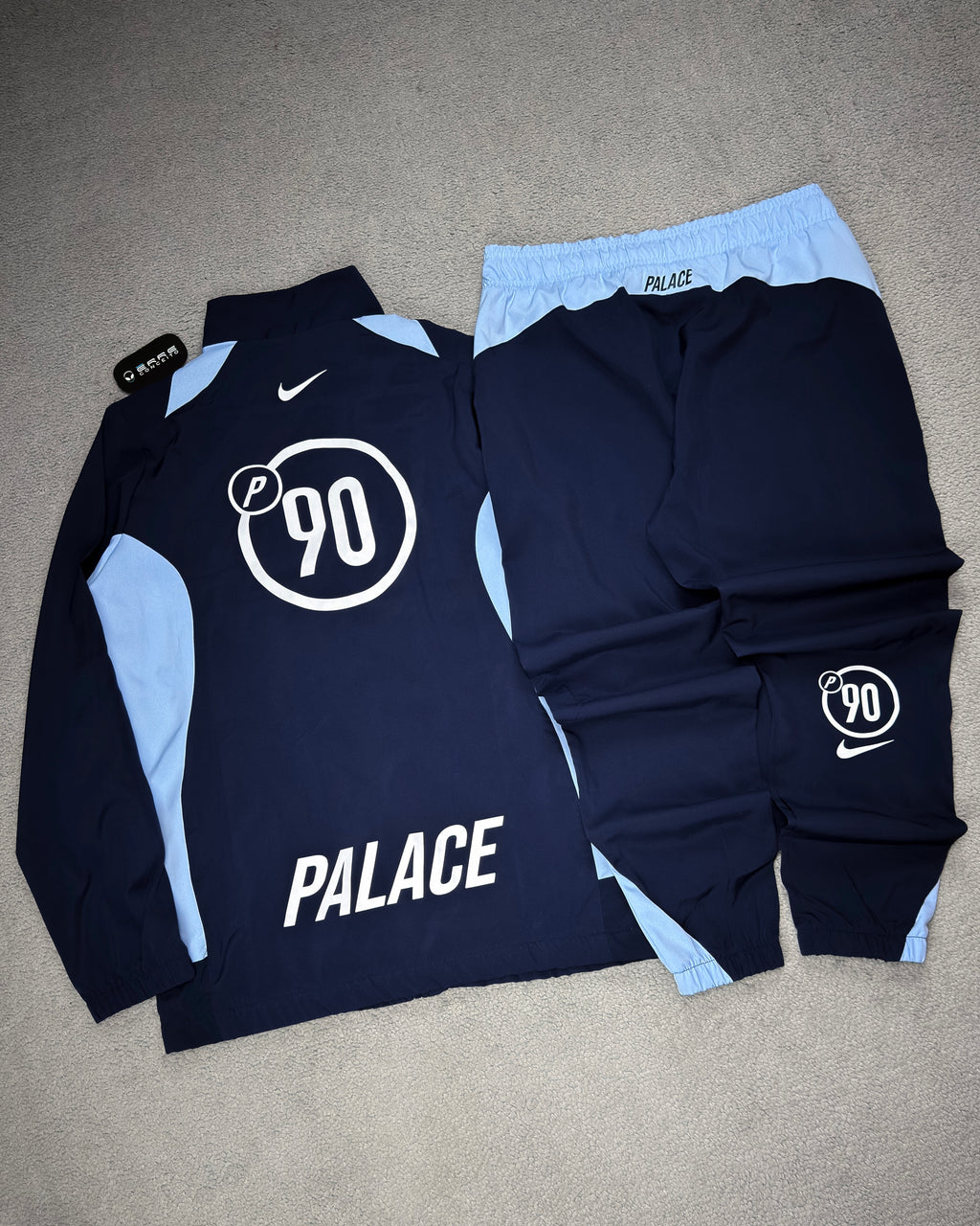 CONJUNTO PALACE X NIKE P90