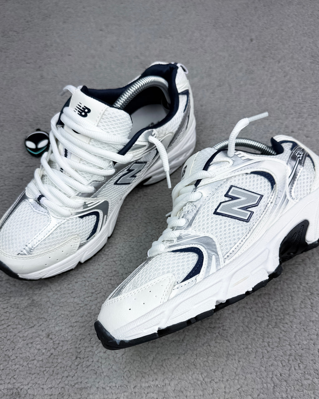 TÊNIS NB 530 - WHITE SILVER