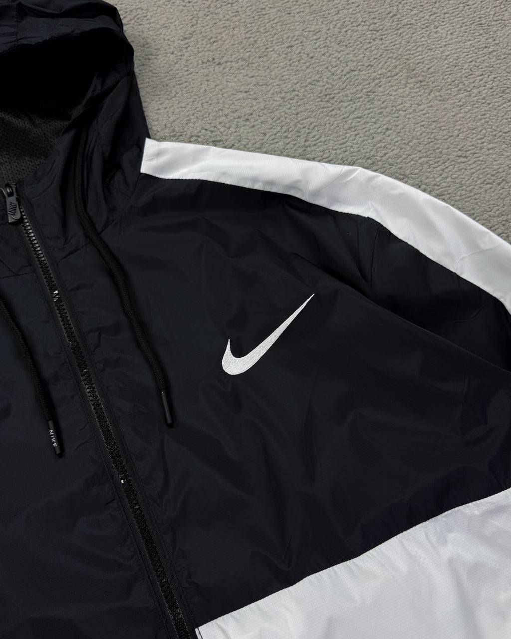 CORTA VENTO NK SWOOSH
