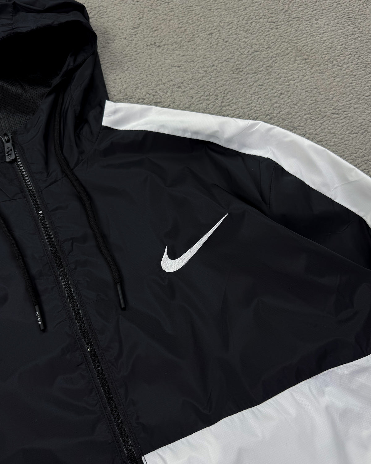 CORTA VENTO NK SWOOSH