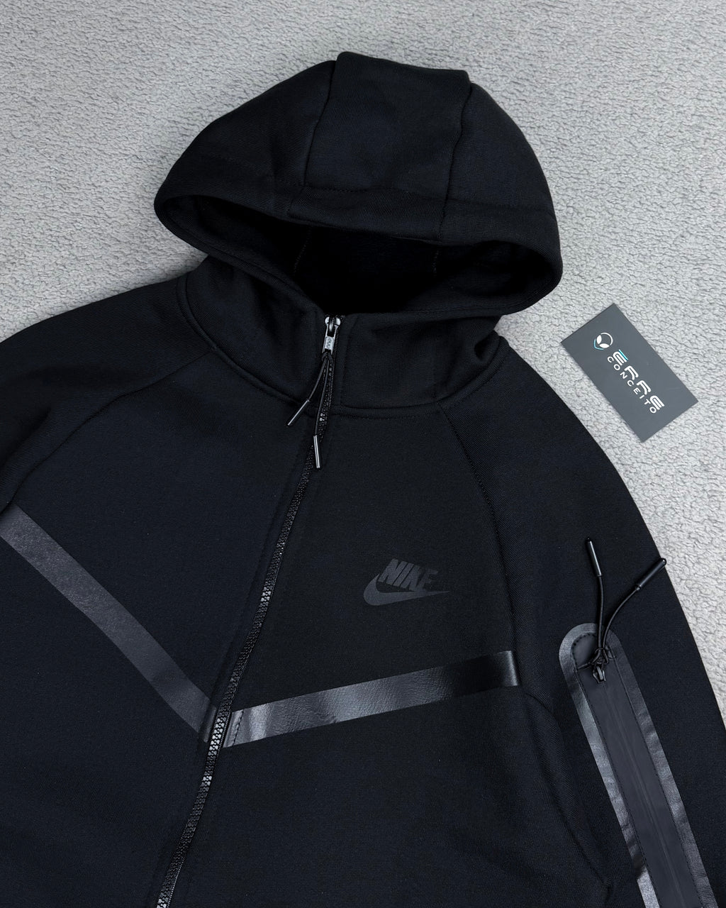 CONJUNTO NK TECH FLEECE