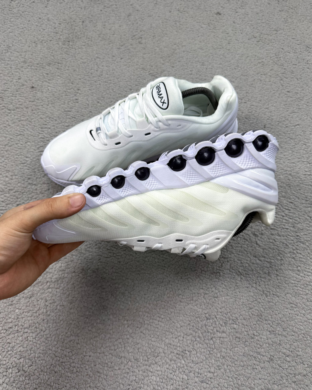 TÊNIS NK AIR MAX DN OFF WHITE