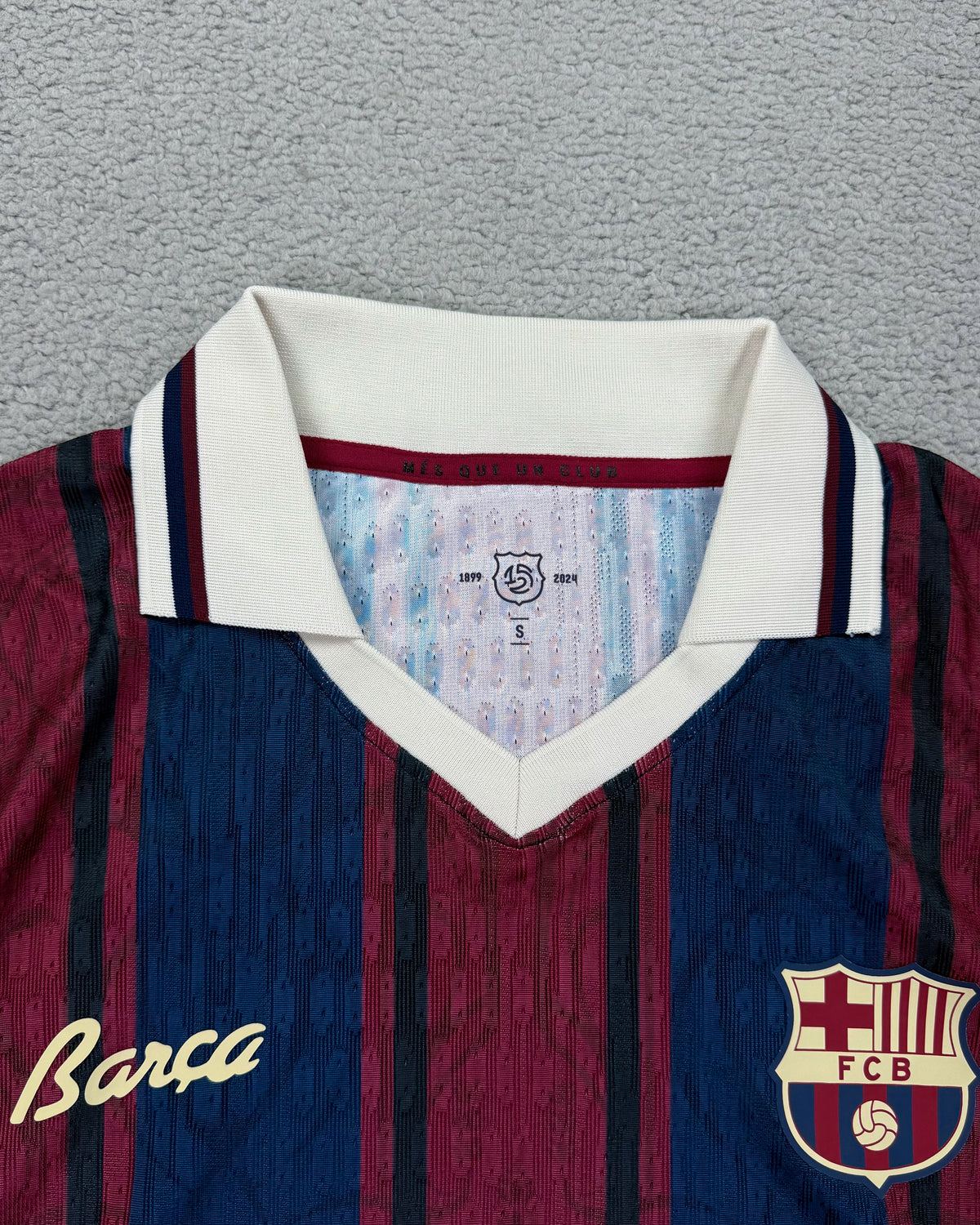 CAMISETA RETRÔ BARCELONA 1899 - 2024