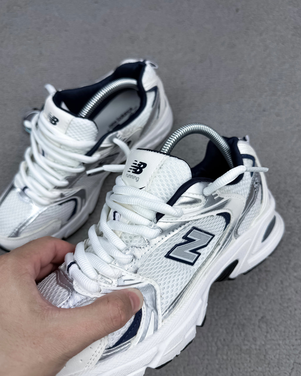 TÊNIS NB 530 - WHITE SILVER