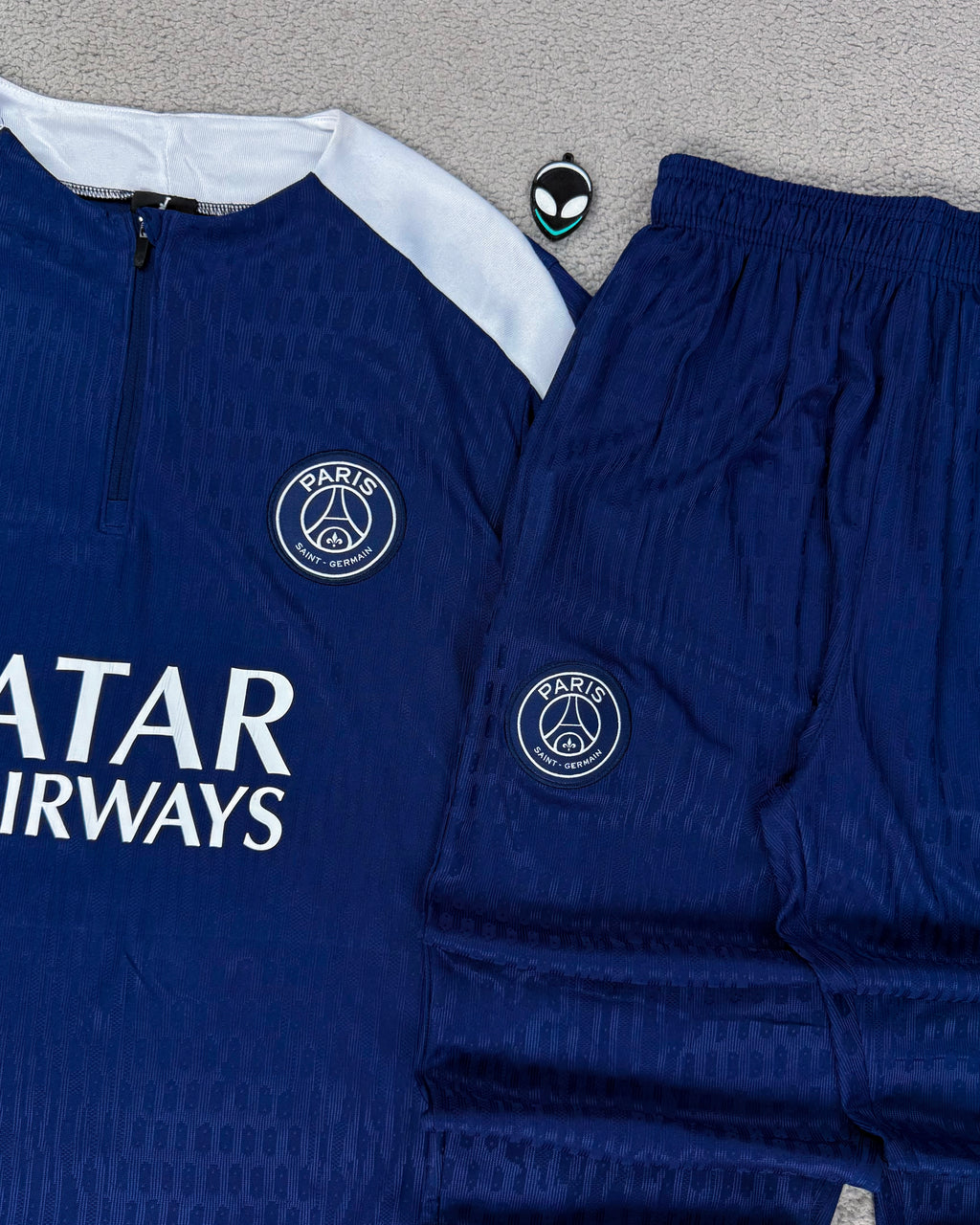 CONJUNTO DE TREINO PSG - AZUL COLLAB JORDAN