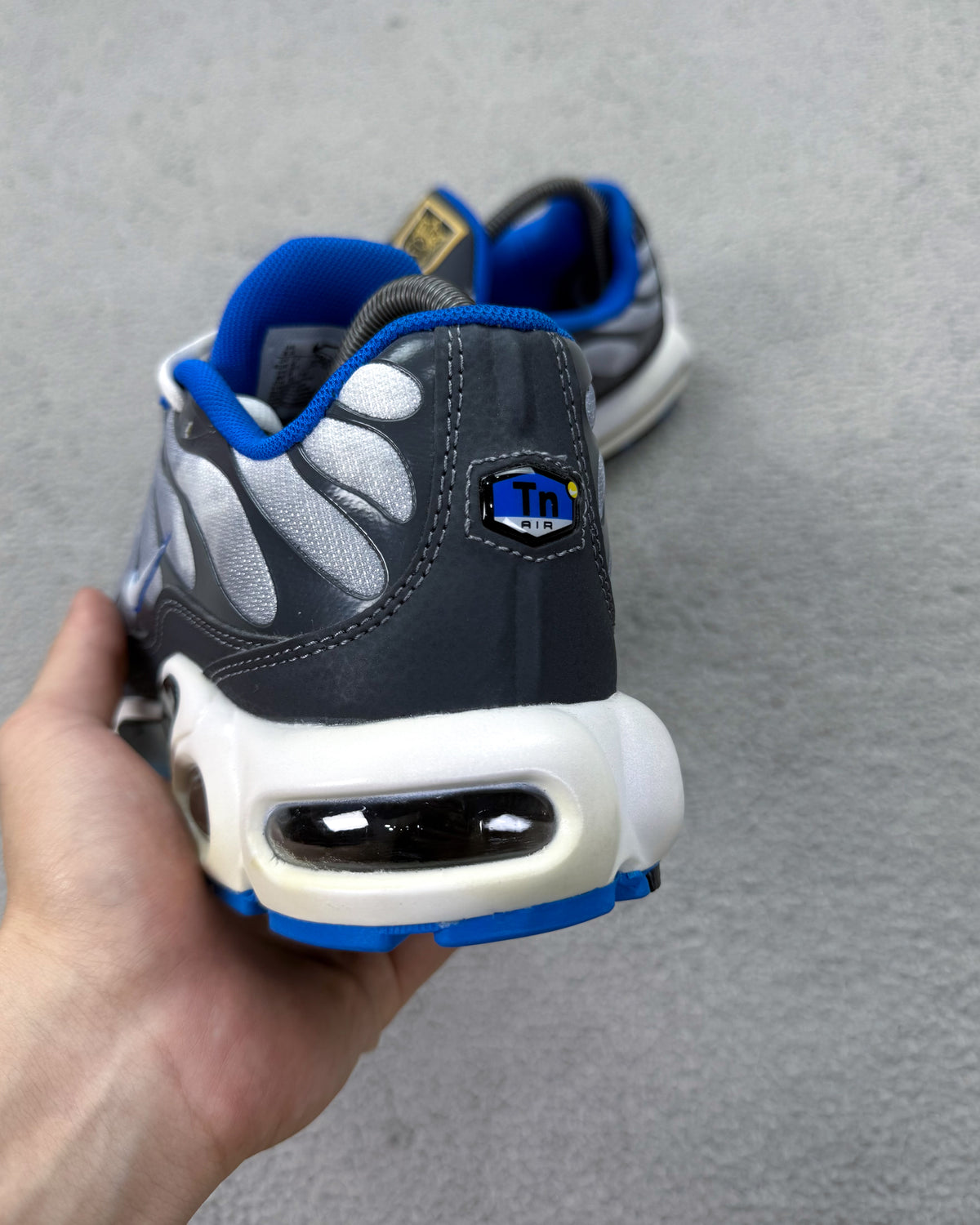 TÊNIS NK AIR MAX TN PLUS SE SOCIAL FC