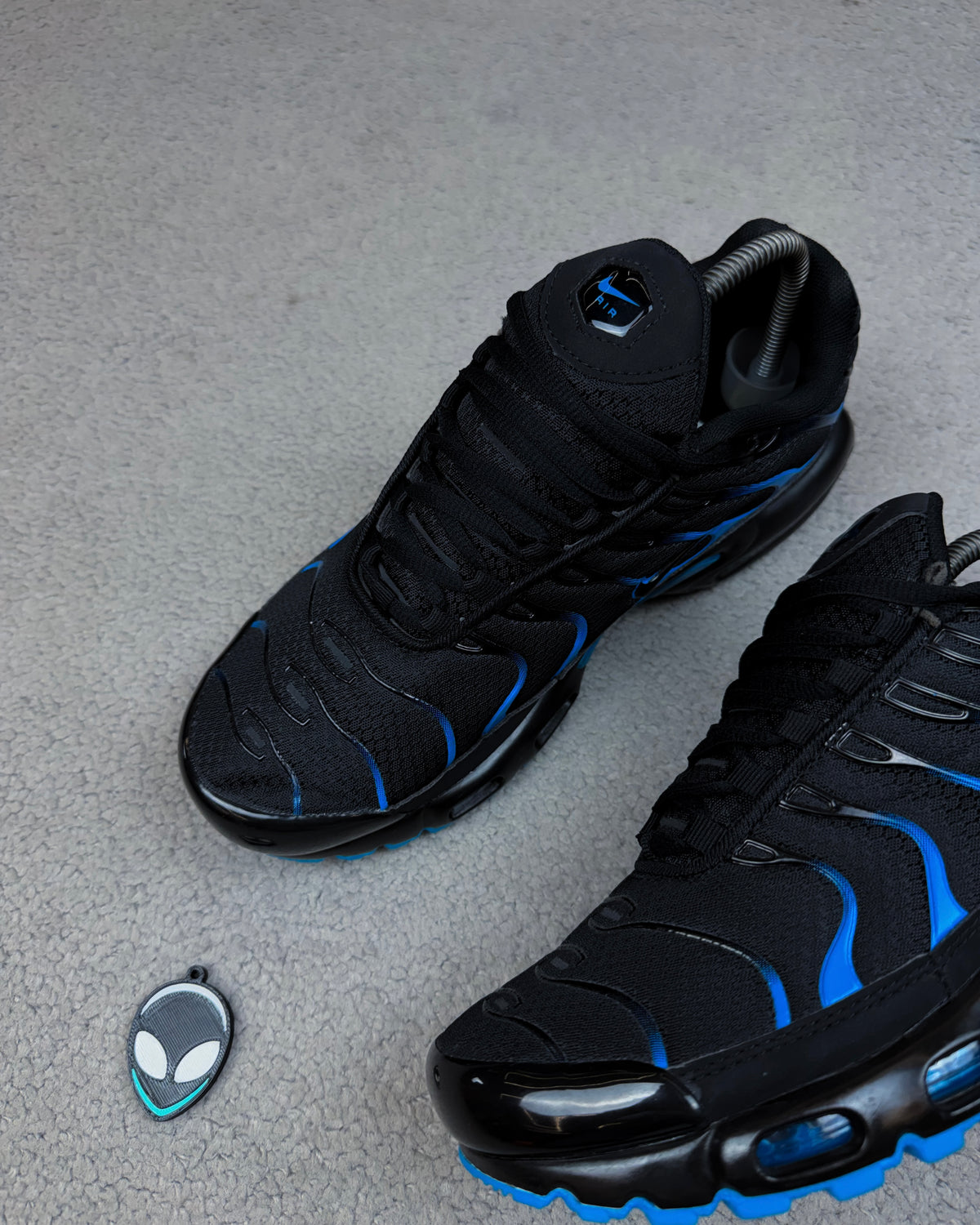 TÊNIS NK AIR MAX PLUS TN BLACK UNIVERSITY BLUE