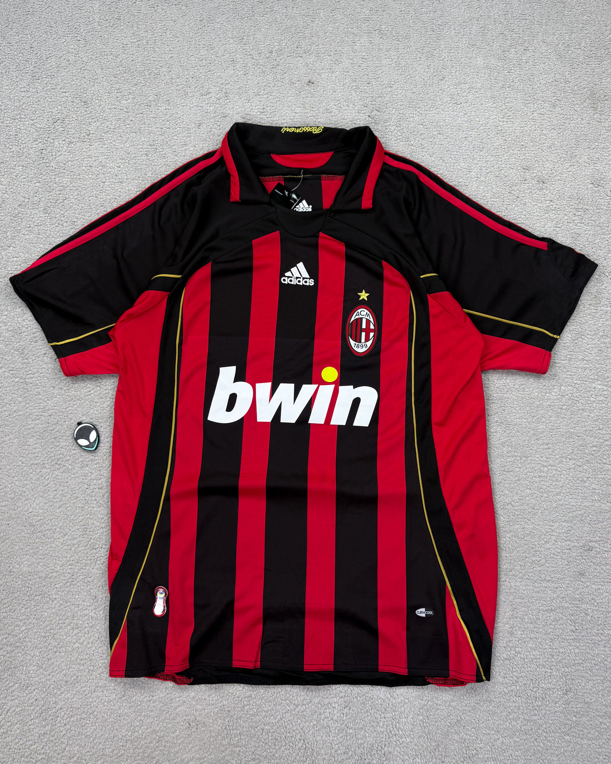 CAMISETA RETRÔ MILAN KAKÁ 2006/2007