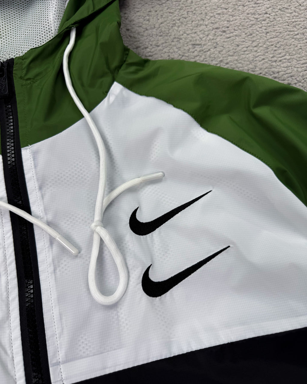 CORTA VENTO NK DOUBLE SWOOSH