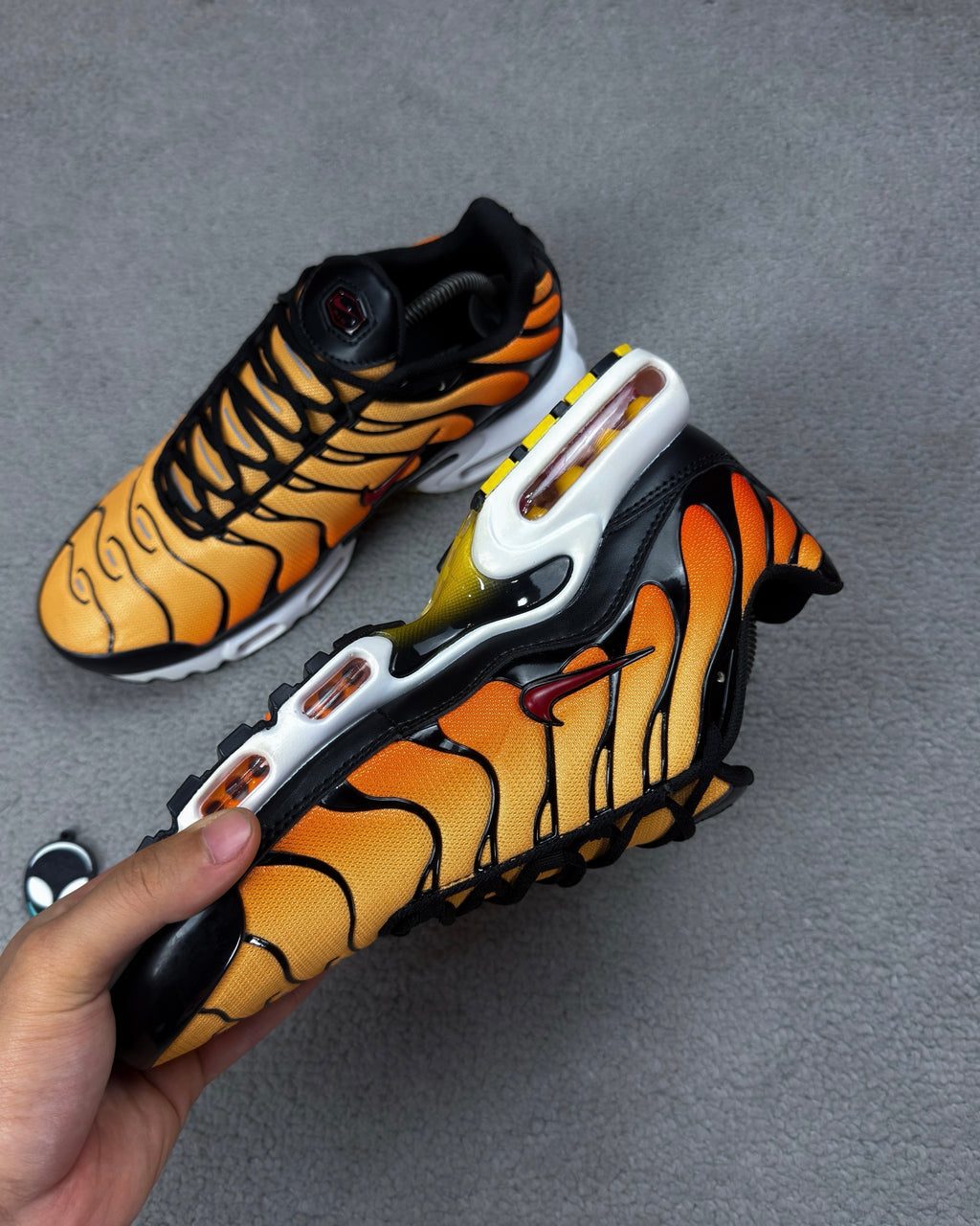 TÊNIS NK AIR MAX PLUS TN SUNSET