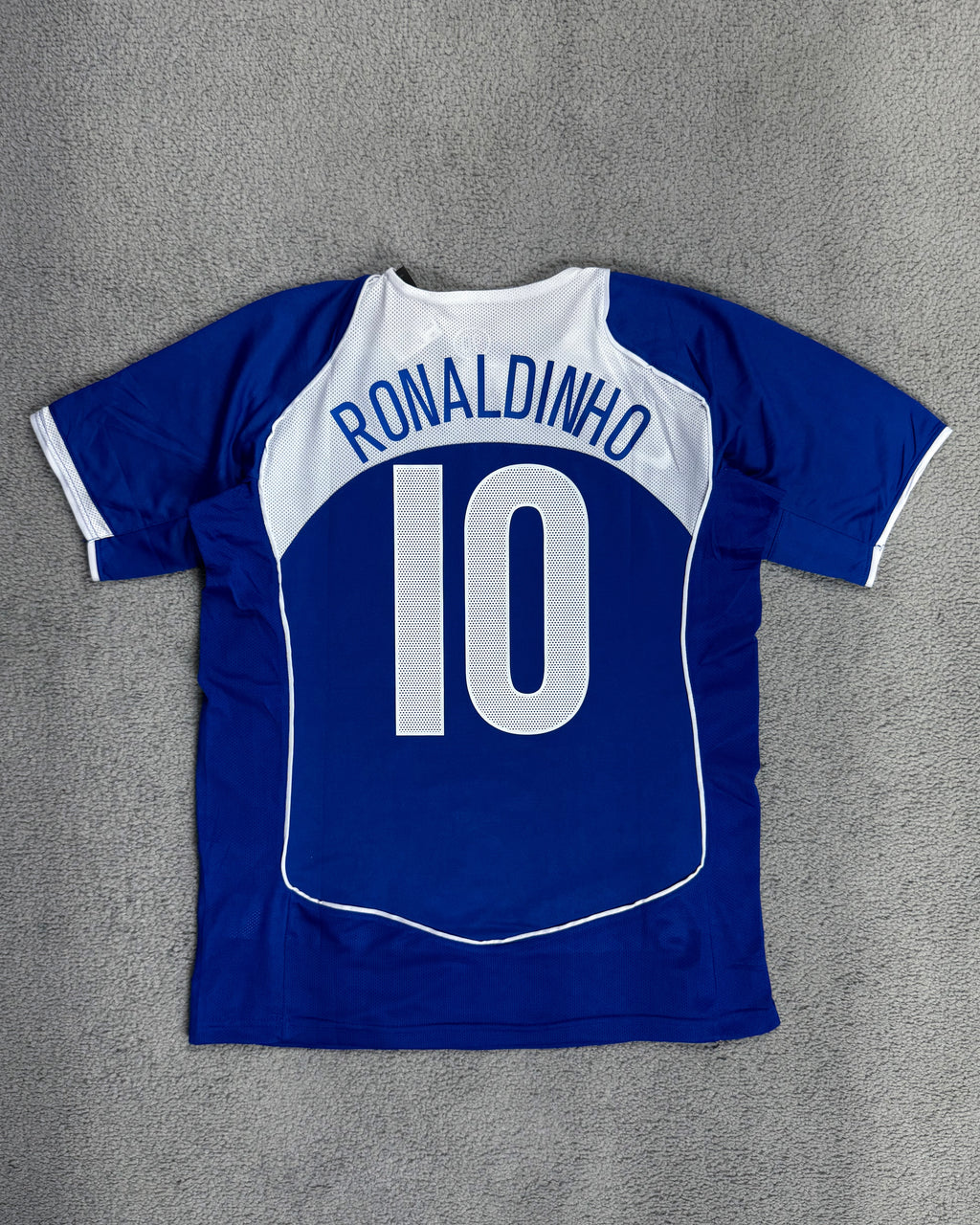 CAMISA RETRÔ TOTAL 90 RONALDINHO 2004/2005