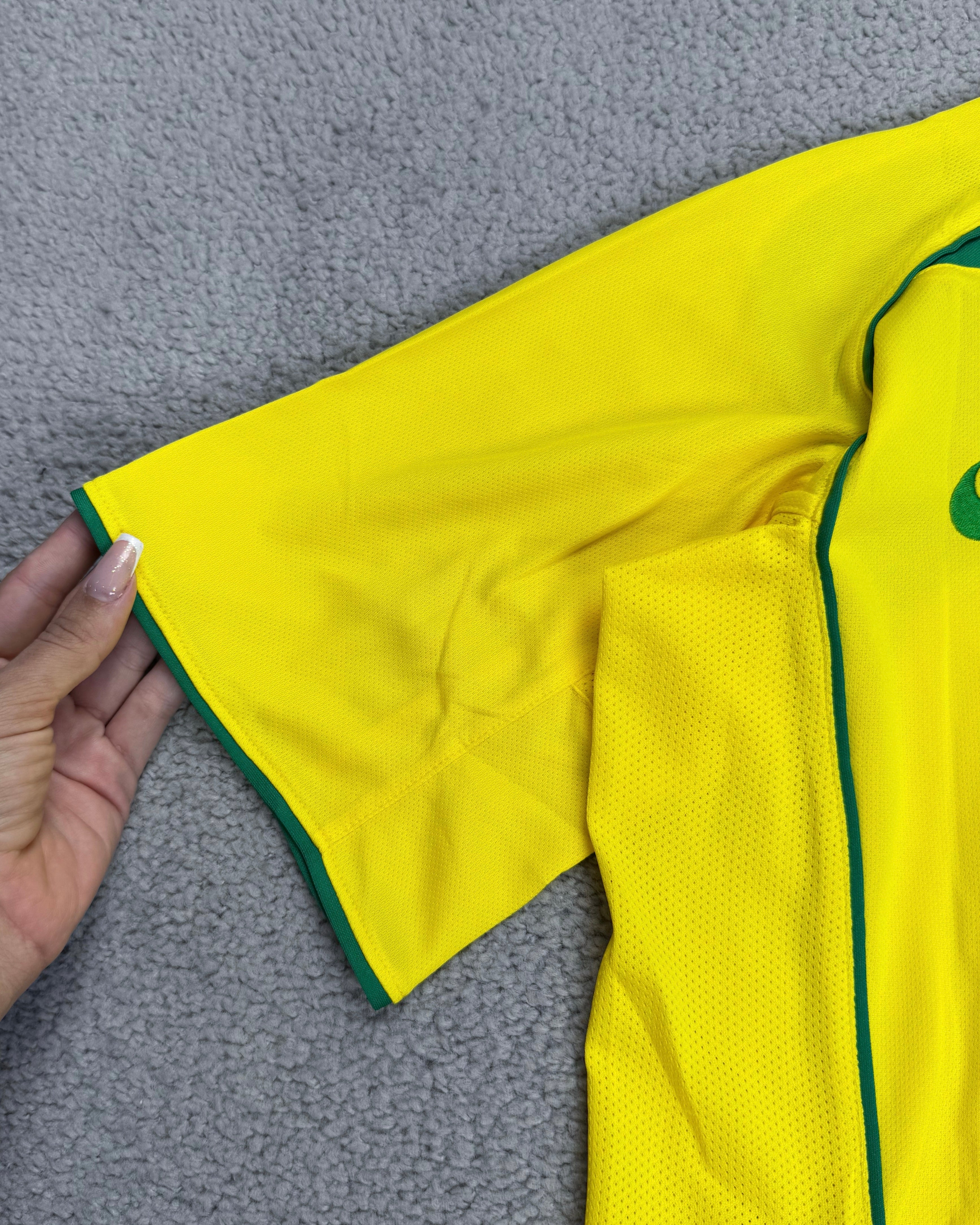 CAMISA RETRÔ BRASIL TOTAL 90 RONALDINHO 2004/2005