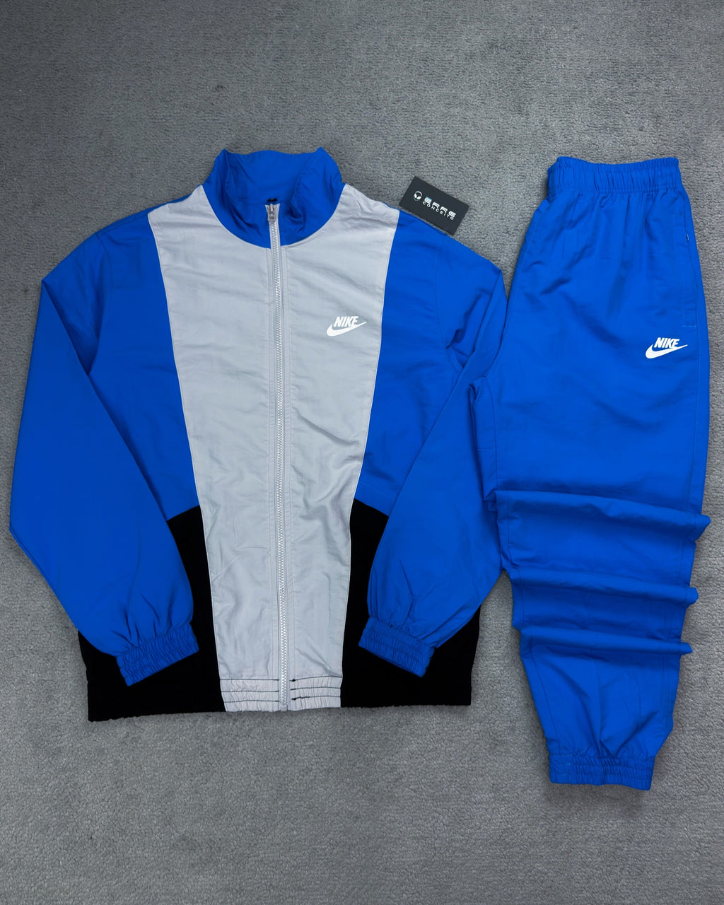 CONJUNTO NK SPORTSWEAR
